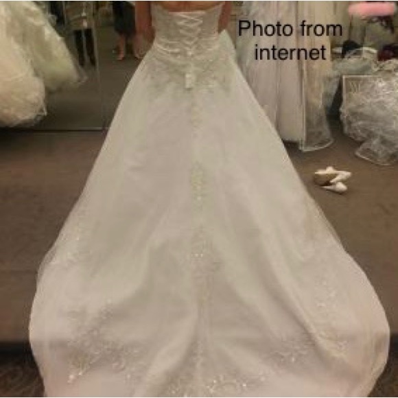 Ballgown Wedding Dress - Sz 8 - Strapless Tulle Satin Bodice - Picture 10 of 11